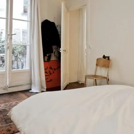 Homestay Ile Saint Louis, Paris